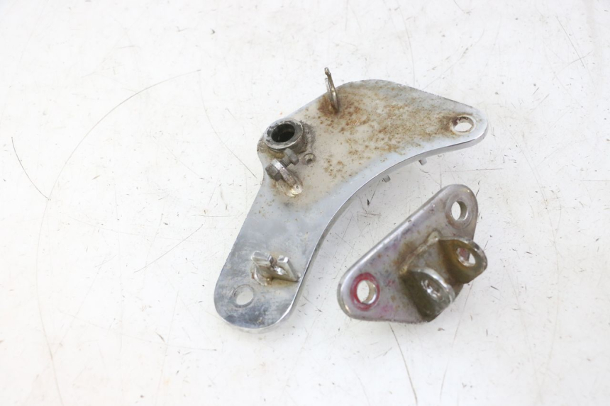 photo de PAR SOPORTE ESTRIBERA DELANTERO HYOSUNG GV AQUILA 125 (2000 - 2004)