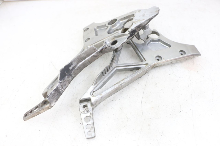 photo de PAR PLATINA DELANTERA DEL PIE YAMAHA FJ 3CX 1200 (1986 - 1996)