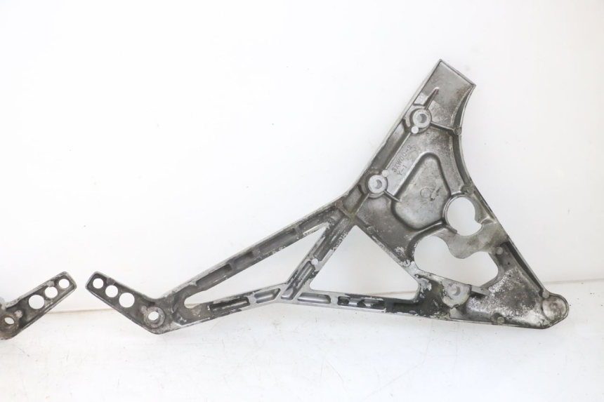 photo de PAR PLATINA DELANTERA DEL PIE YAMAHA FJ 3CX 1200 (1986 - 1996)