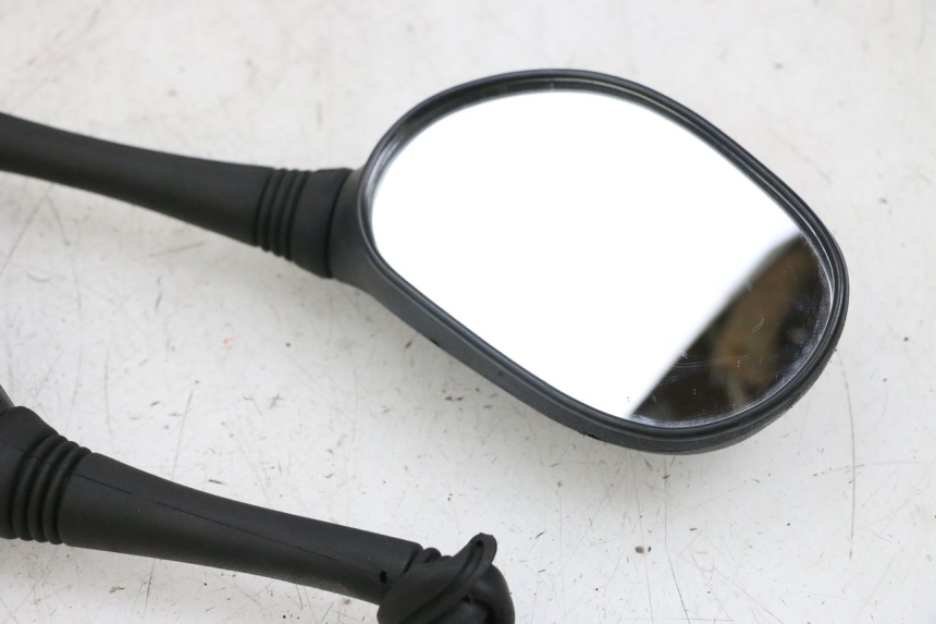 photo de RETROVISORES MBK FLAME X 125 (2007 - 2016) - Otra vista del artículo