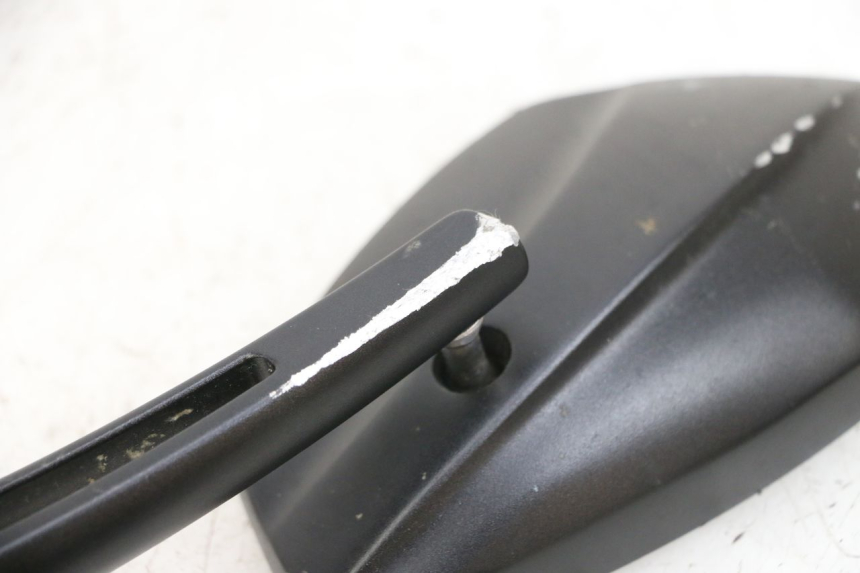 photo de RETROVISORES KAWASAKI ZR 7 750 (1999 - 2001) - Detalles de los puntos de fijación