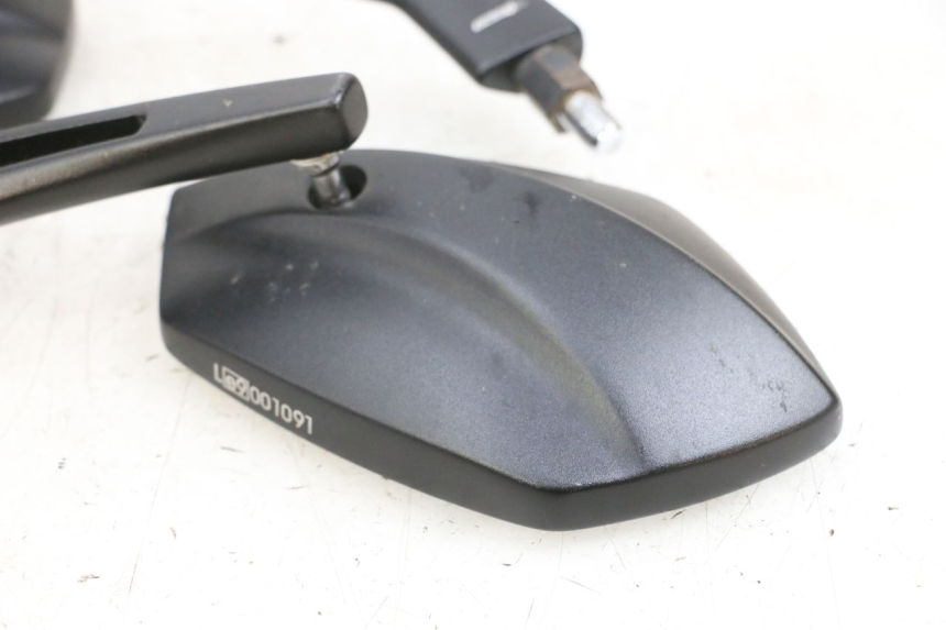 photo de RETROVISORES KAWASAKI ZR 7 750 (1999 - 2001) - Recambio usado revisado