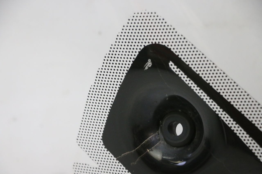 photo de PARABRISAS QUADRO 4 4D 350 (2015 - 2018)