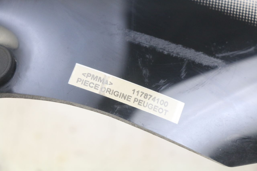 photo de PARABRISAS PEUGEOT CITYSTAR AIR 125 (2014 - 2017) - Marcados y referencias originales