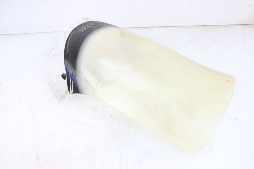 photo de PARABRISAS SYM GTS EVO 125 (2009 - 2013) - Detalles de los puntos de fijación