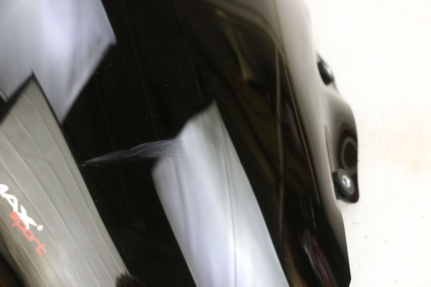 photo de PARABRISAS PIAGGIO MP3 HPE 300 (2019 - 2026) - Estado de la superficie y material