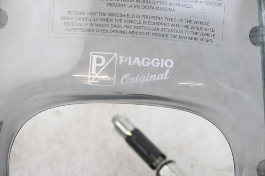 photo de PARABRISAS PIAGGIO LIBERTY IGET 4T 50 (2021 - 2025)