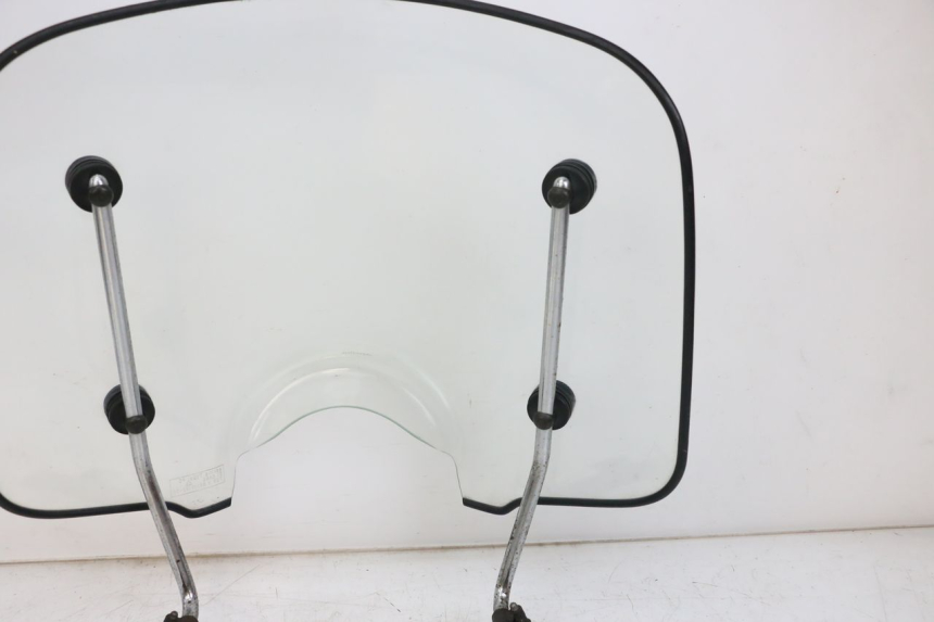 photo de PARABRISAS APRILIA SCARABEO GT 125 (1999 - 2007)