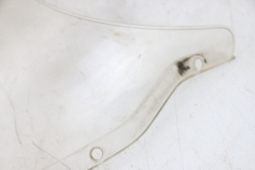 photo de PARABRISAS YAMAHA TZR 50 (2008 - 2016) - Zoom sobre los componentes