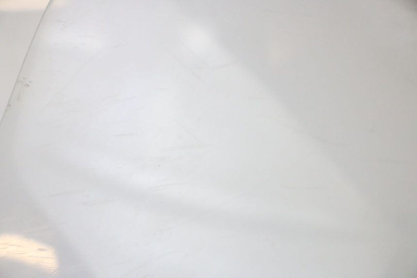 photo de PARABRISAS PIAGGIO VESPA GTS SUPER IE 125 (2009 - 2016) - Primer plano de alta resolución