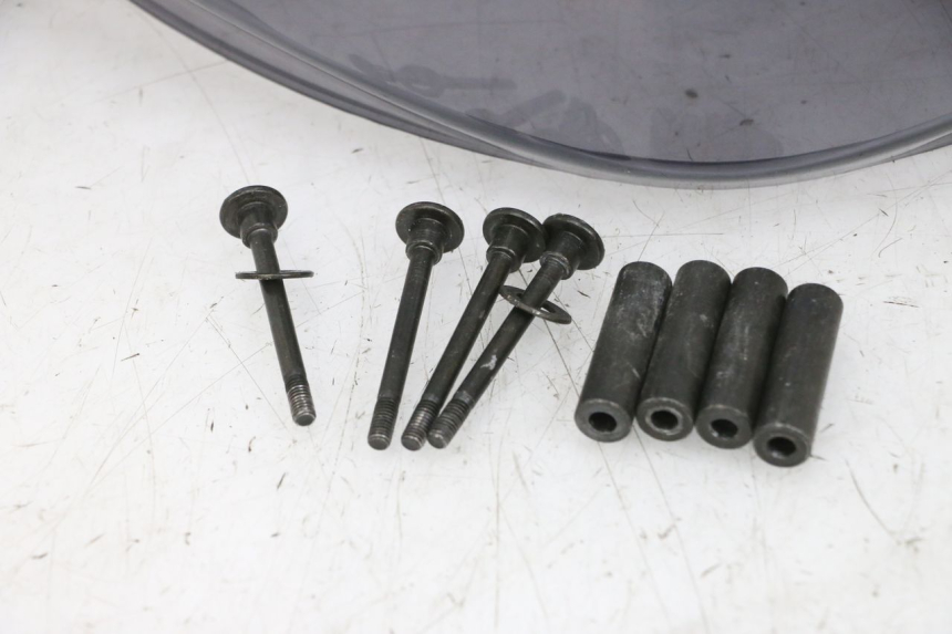 photo de PARABRISAS YAMAHA YP MAJESTY 125 (2002 - 2006) - Perfil de la pieza de repuesto