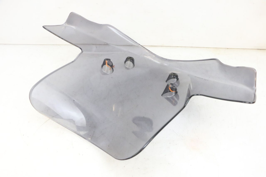 photo de PARABRISAS YAMAHA YP MAJESTY 125 (2002 - 2006) - Estado de la superficie y material