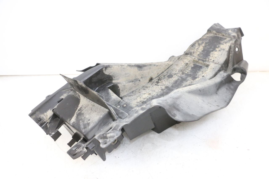 photo de PASE RUEDA TRASERO SUZUKI DL V STROM 1000 (2002 - 2007) - Primer plano técnico