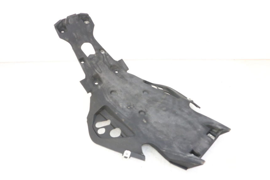 photo de PASE RUEDA TRASERO BMW G310 R 310 (2016 - 2020)