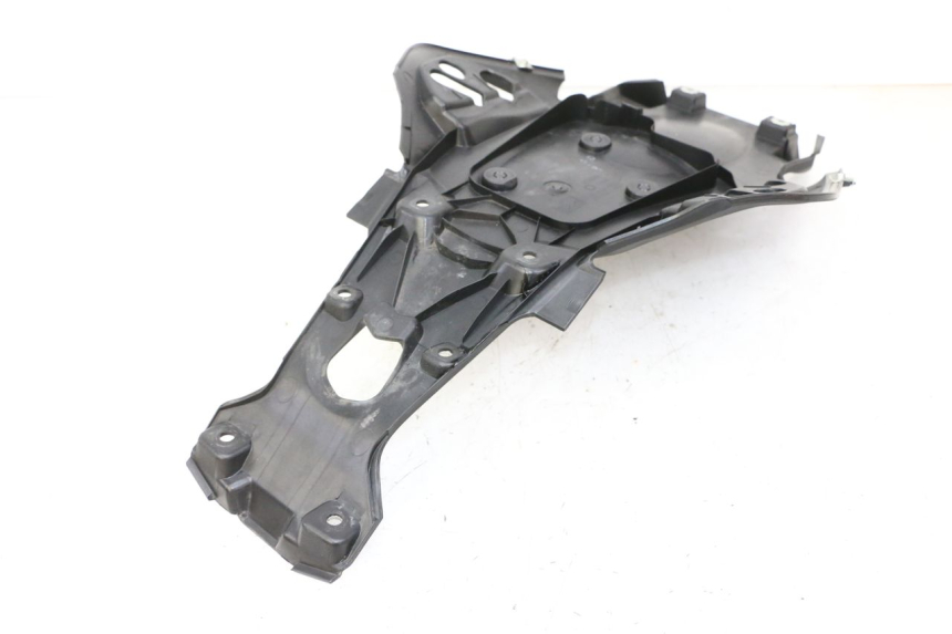 photo de PASE RUEDA TRASERO BMW G310 R 310 (2016 - 2020)