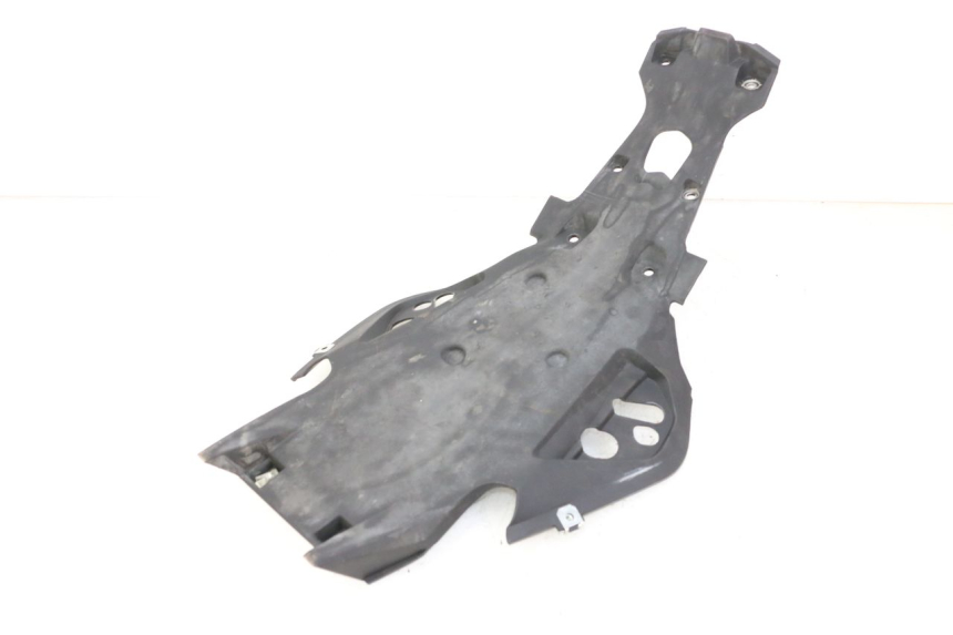 photo de PASE RUEDA TRASERO BMW G310 R 310 (2016 - 2020)