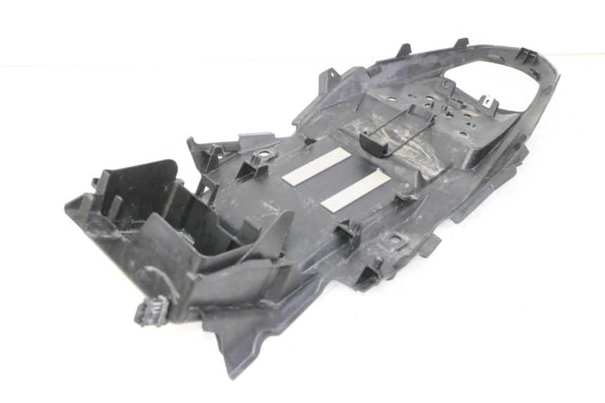 photo de PASE RUEDA TRASERO SUZUKI GSR 750 (2011 - 2017)