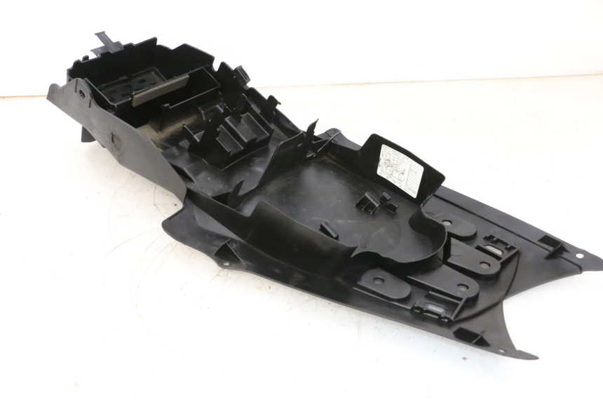 photo de PASE RUEDA TRASERO SUZUKI GSXR GSX-R 1000 (2003 - 2004) - Primer plano técnico