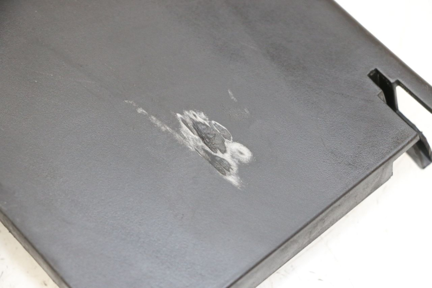 photo de PASE RUEDA TRASERO PEUGEOT SPEEDFIGHT 3 LC 2T 50 (2009 - 2015)