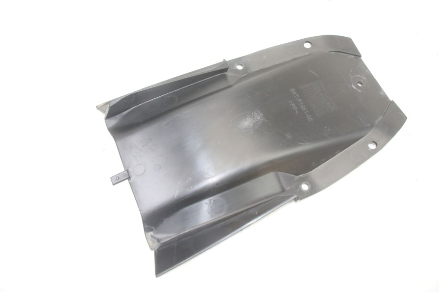 photo de PASE RUEDA TRASERO YAMAHA TRACER 7 700 (2020 - 2024) - Primer plano técnico