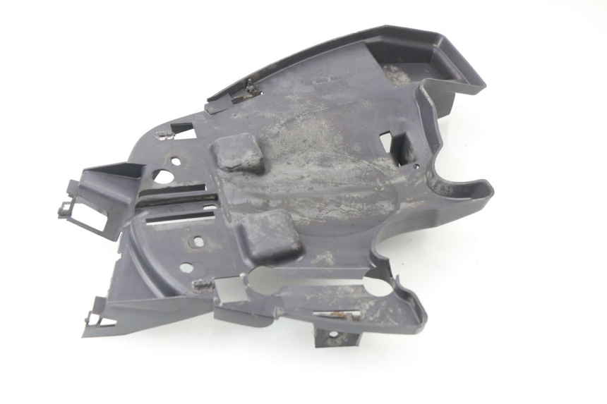 photo de PASE RUEDA TRASERO PEUGEOT VIVACITY 50 (1998 - 2003)