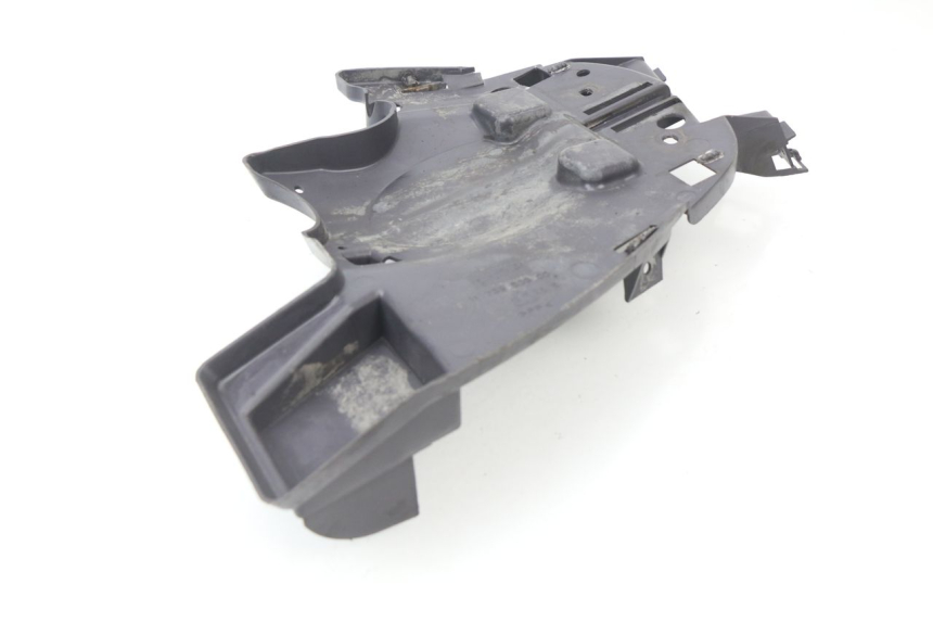 photo de PASE RUEDA TRASERO PEUGEOT VIVACITY 50 (1998 - 2003)