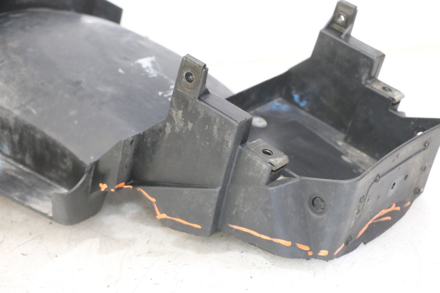 photo de PASE RUEDA TRASERO YAMAHA FZS FAZER 600 (2001 - 2003)