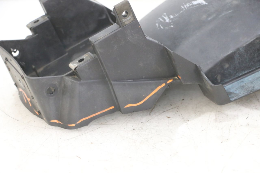 photo de PASE RUEDA TRASERO YAMAHA FZS FAZER 600 (2001 - 2003)