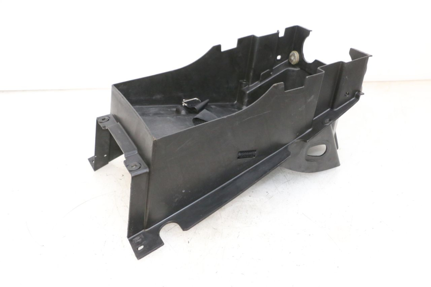 photo de PASE RUEDA TRASERO KAWASAKI ZR 7 750 (1999 - 2001) - Primer plano técnico