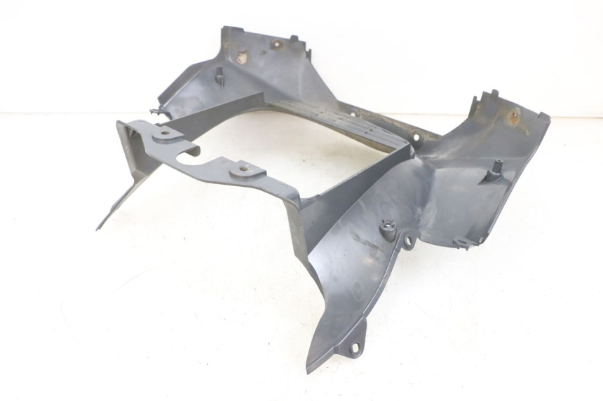 photo de PASO DE RUEDA DELANTERO SUZUKI BURGMAN 125 (2007 - 2014) - Detalle de la pieza