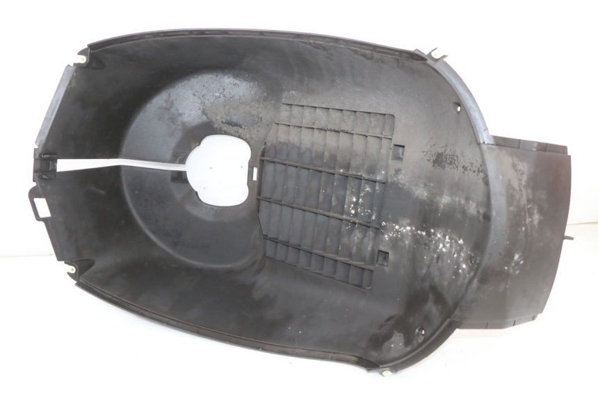 photo de PASE RUEDA DELANTERO PEUGEOT SATELIS 125 (2010 - 2012)