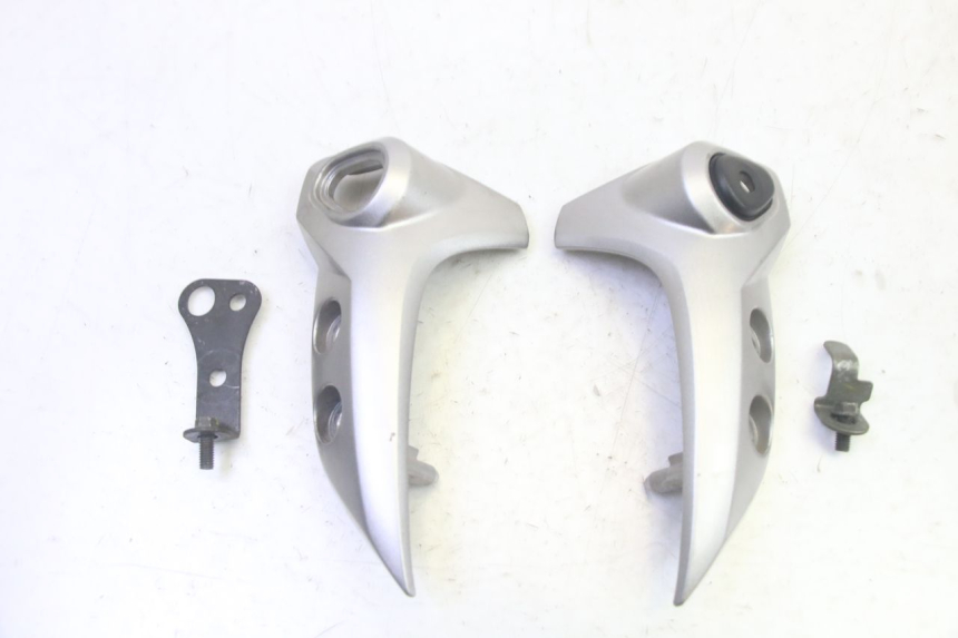 photo de PATILLA DE FARO YAMAHA FZ6 N FAZER 600 (2004 - 2006)
