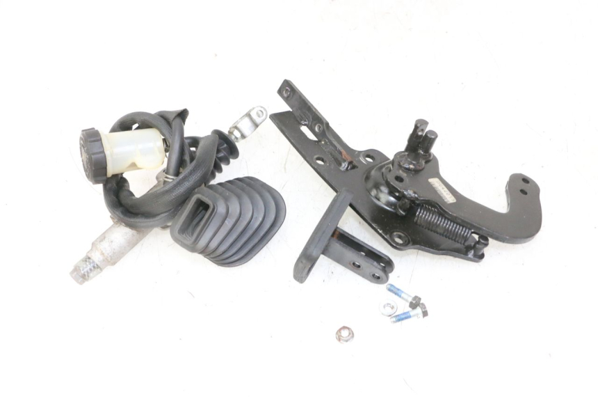 photo de PEDAL FRENO PIAGGIO IE MP3 YOURBAN 300 (2011 - 2016)