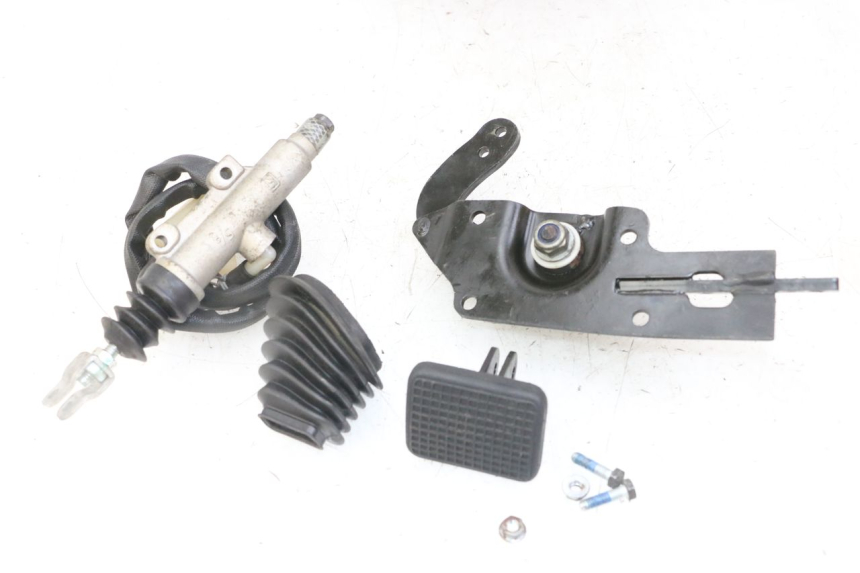 photo de PEDAL FRENO PIAGGIO IE MP3 YOURBAN 300 (2011 - 2016)