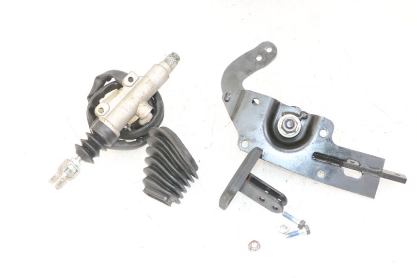 photo de PEDAL FRENO PIAGGIO IE MP3 YOURBAN 300 (2011 - 2016)