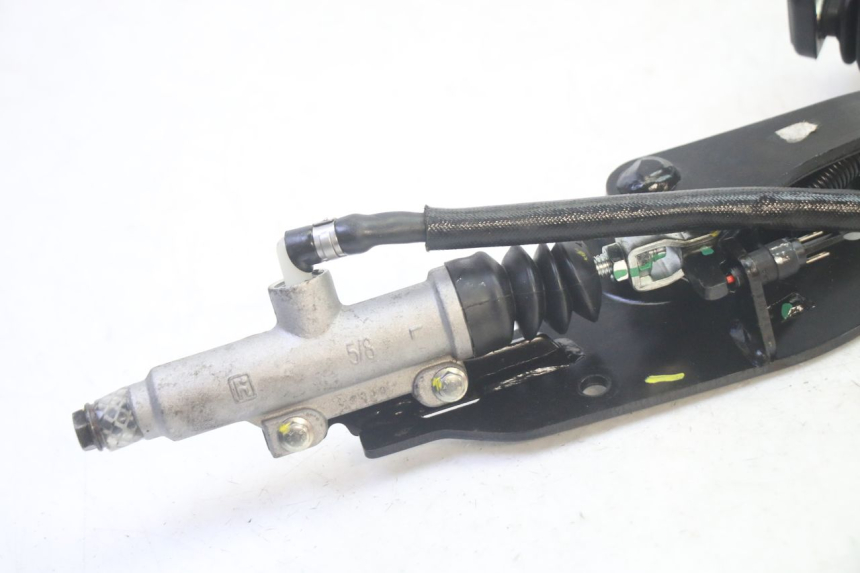 photo de PEDAL FRENO PIAGGIO MP3 HPE 350 (2018 - 2020) - Detalle de la pieza