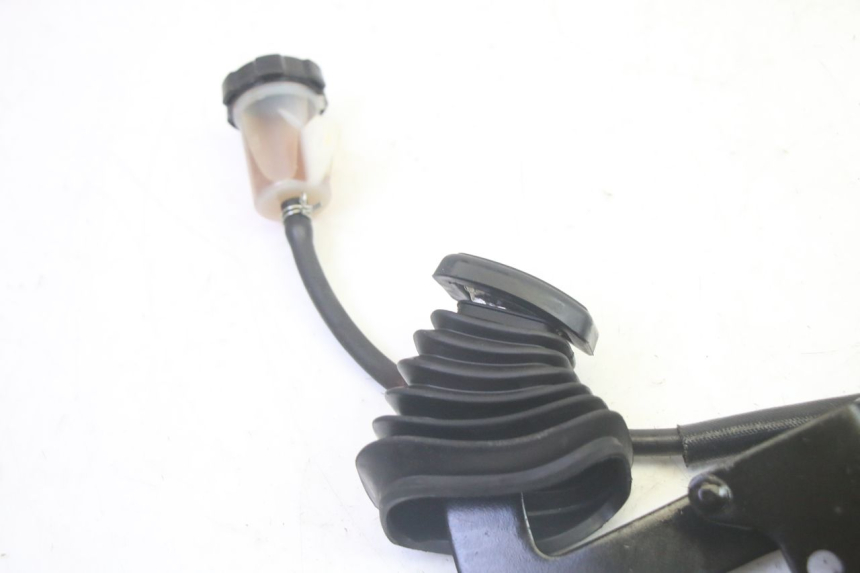 photo de PEDAL FRENO PIAGGIO MP3 HPE 350 (2018 - 2020) - Estado de la superficie y material