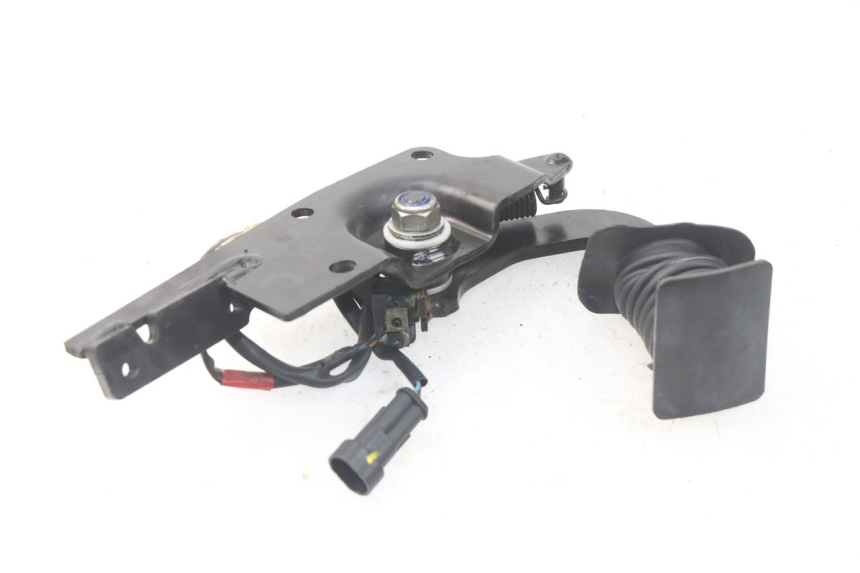 photo de PEDAL DE FRENO PIAGGIO MP3 LT 400 (2007 - 2012)