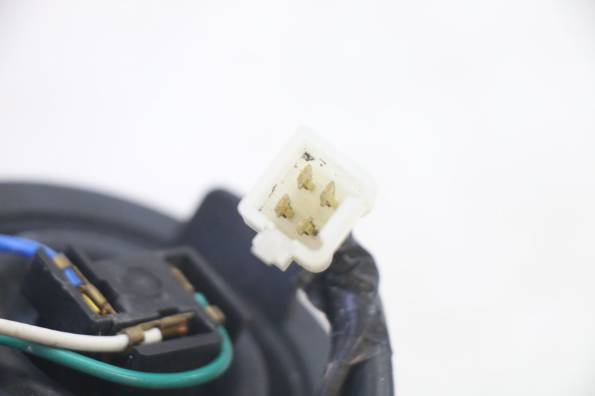 photo de FARO DELANTERO KYMCO AGILITY 4T 50 (2018 - 2022) - Estado de la superficie y material