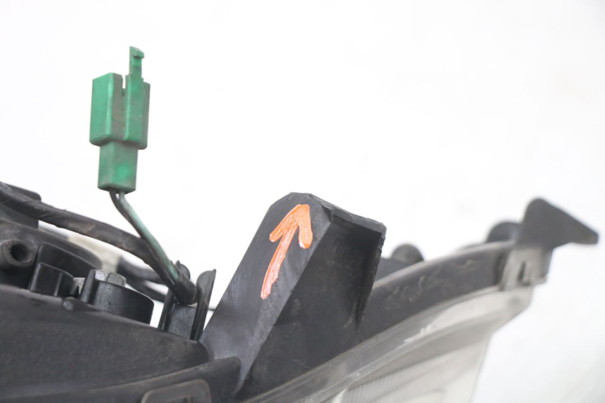 photo de FARO DELANTERO SUZUKI BURGMAN 125 (2015 - 2017)