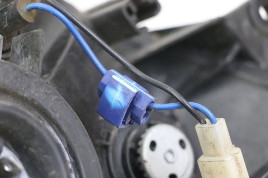 photo de FARO DELANTERO YAMAHA CYGNUS X 125 (2004 - 2007)