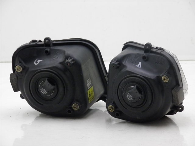 photo de FARO DELANTERO DERBI GP MAX 250 (2006 - 2008)