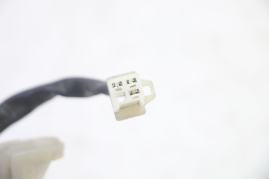 photo de FARO DELANTERO PEUGEOT DJANGO 4T 50 (2014 - 2019) - Detalles de los puntos de fijación