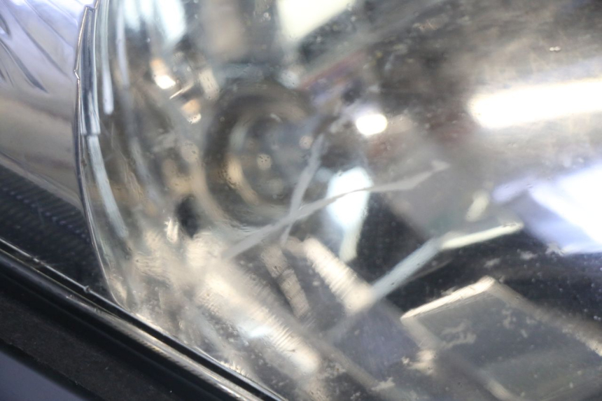 photo de FARO DELANTERO SUZUKI DL V STROM 1000 (2002 - 2007) - Zoom estado de uso