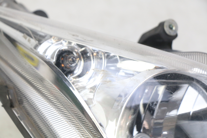 photo de FARO DELANTERO DERECHO HONDA FJS SILVERWING SILVER WING 400 (2009 - 2016)