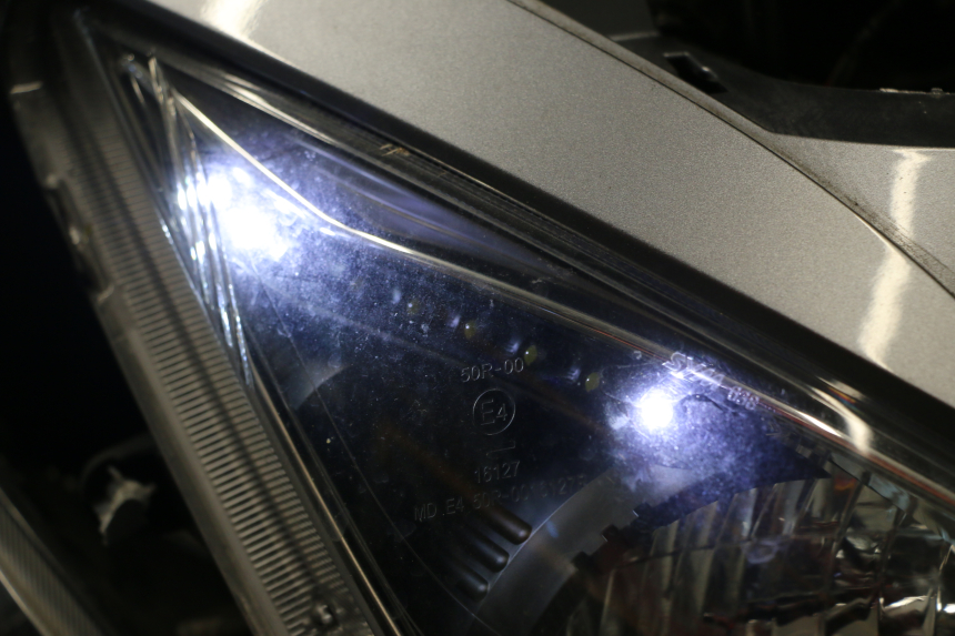 photo de FARO DELANTERO DERECHA SYM JOYMAX 125 (2010 - 2017)