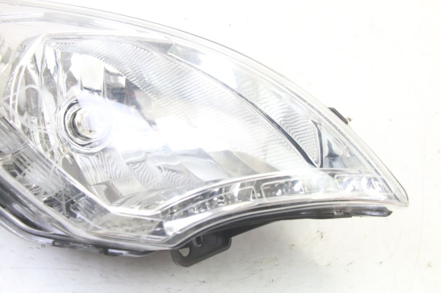 photo de FARO DELANTERO DERECHA PEUGEOT SATELIS 125 (2013 - 2018)