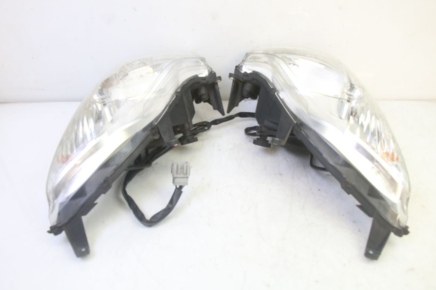 photo de FARO DELANTERO HONDA FES S-WING SWING ABS 125 (2007 - 2015)