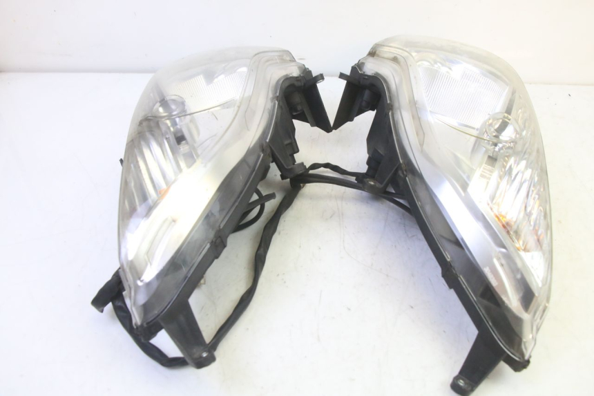 photo de FARO DELANTERO HONDA FES S-WING SWING ABS 125 (2007 - 2015)