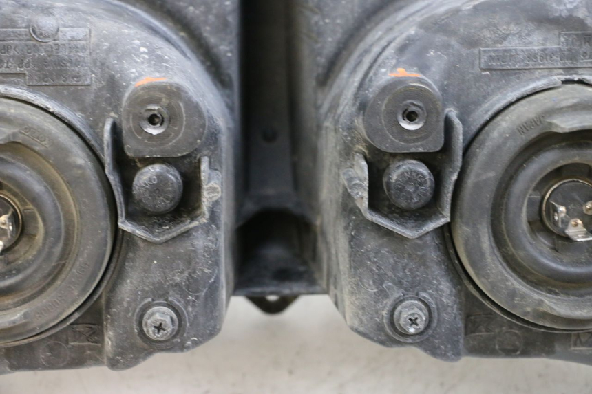 photo de FARO DELANTERO YAMAHA FJR ABS 1300 (2006 - 2012) - Zoom sobre los componentes